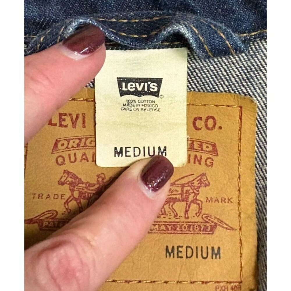 Levis Trucker Jacket Womens Medium Dark Wash Denim Button - Picture 5 of 6